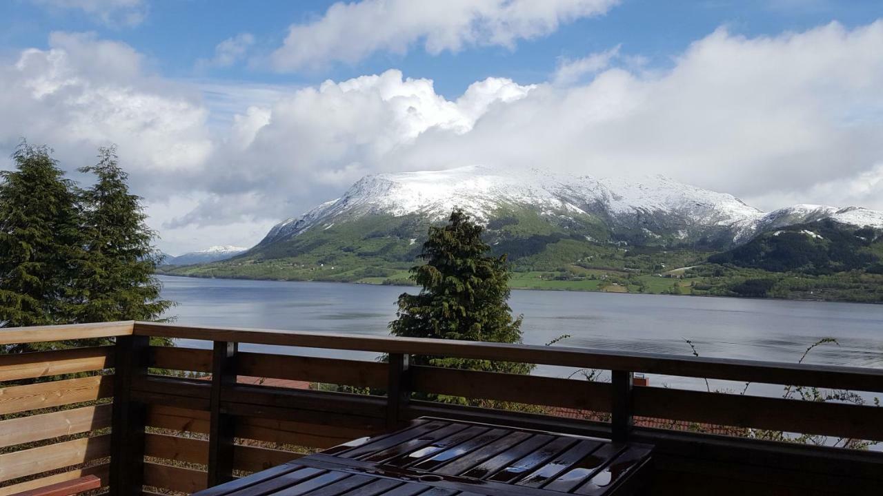 Holiday Home Kvernesfjorden Steinsgrenda Exterior photo